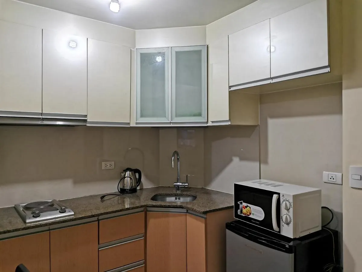 Palm Tree Villas Pasay Hotel